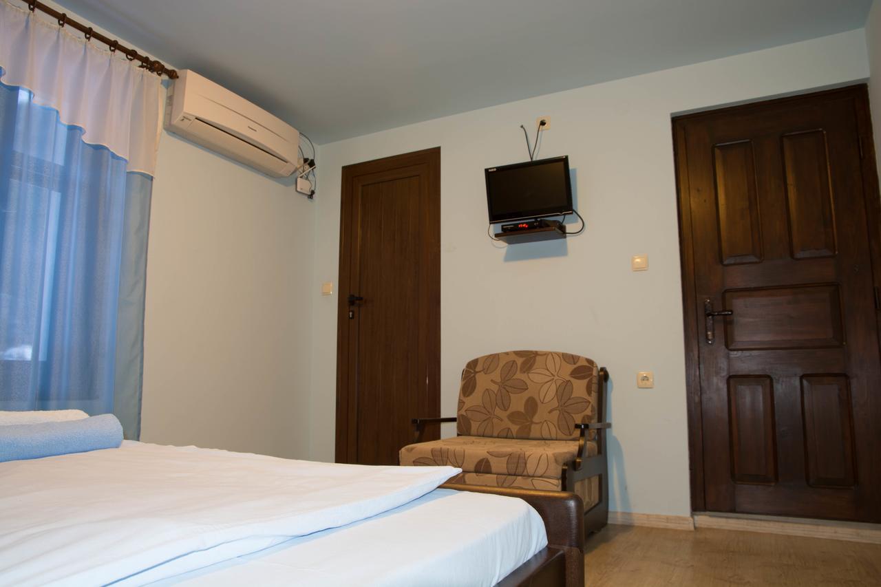 Guest House Ivan Cherni Osum Eksteriør billede